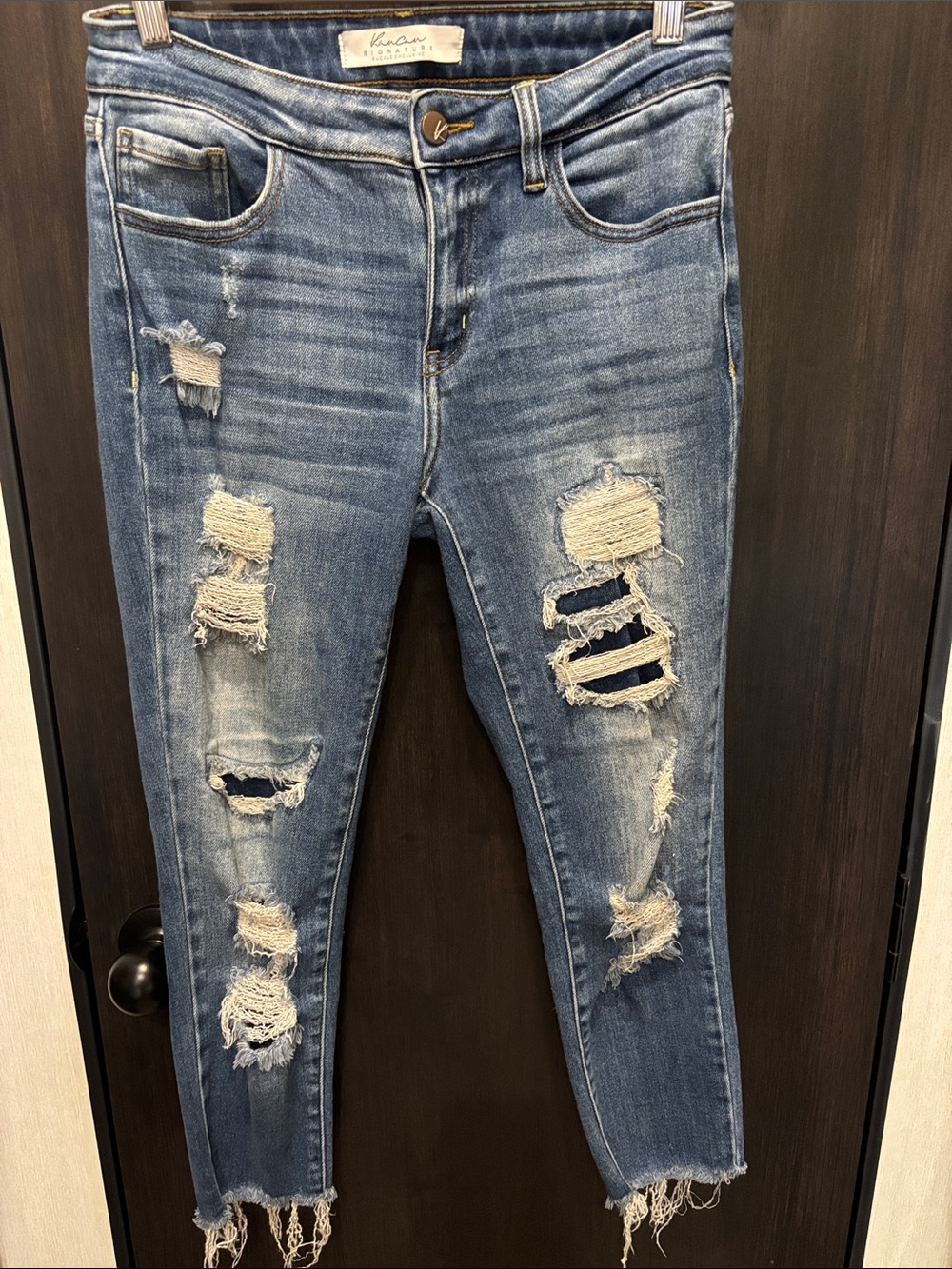 KanCan Distressed Skinny Jeans in Blue Wash size 26